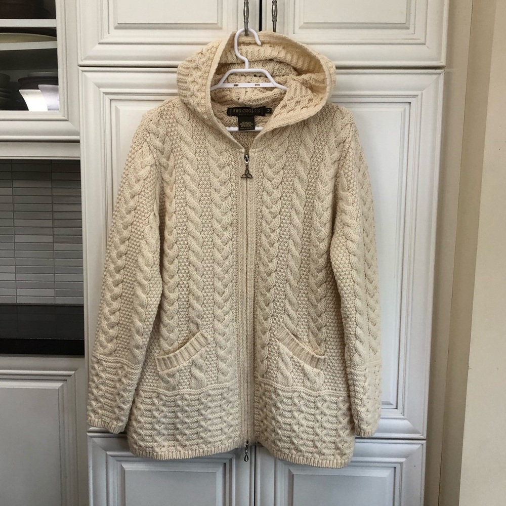 Inis Crafts Size M women’s Irish Merino wool long hooded zip sweater